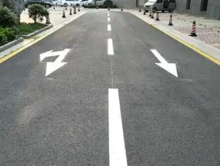 無錫廠區(qū)劃線哪家強？專業(yè)團隊打造精準安全作業(yè)區(qū)