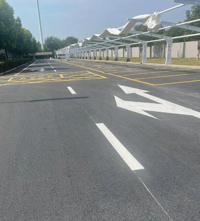 工廠劃線多少錢一米？影響價(jià)格的四大核心因素解析